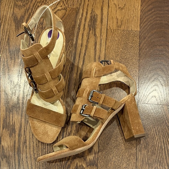 Via Spiga 8.5  new Women's Tan Suede Heeled Sandals - Picture 1 of 2